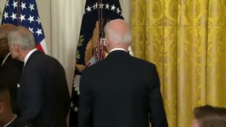 Joe Biden Walks Around Aimlessly During Reception with Obama