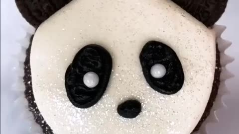 Panda cupcake