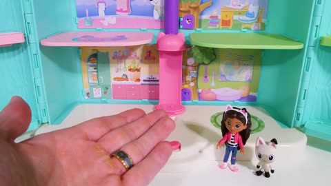 Gabby's Dollhouse Toy Learning Video for Kids!