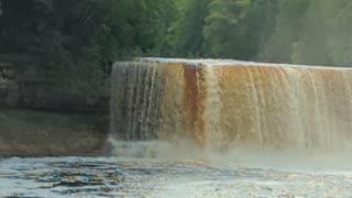 Upper Tahquamenon Falls