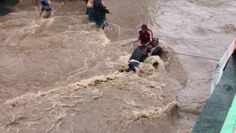 Community Comes Together to Rescue Neighbors in Flood