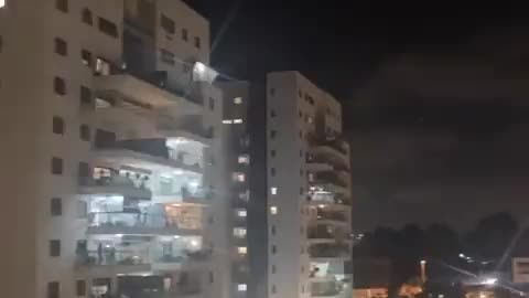 As rockets rain down on them Israelis are blasting the national anthem