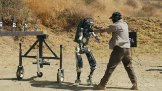 New Robot Makes Soldiers Obsolete