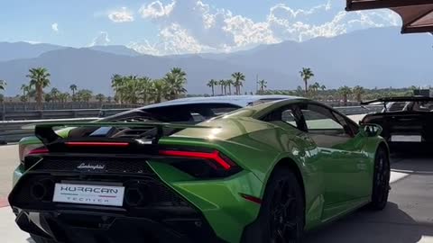 Lamborghini Huracan Tecnica sound!