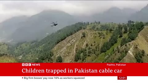 Pakistan cable car rescue under way for eight people trapped - BBC News