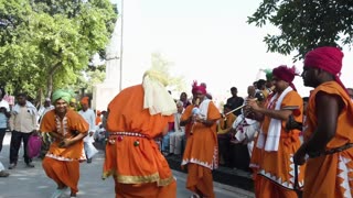 Indian Street Performers Singing and dancing. thisandthatfloridausa.