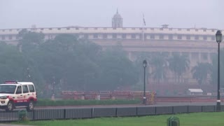 Delhi blanketed in thick smog