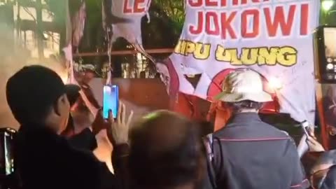 Demonstrations in Jakarta are chaotic