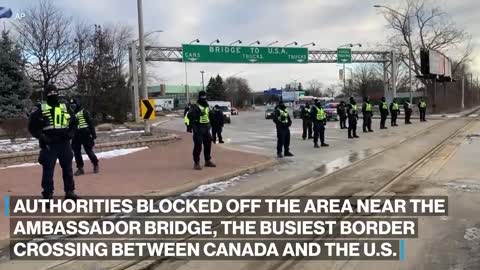 Police move in to disperse trucker protests on US-Canada border