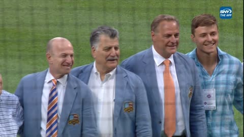 The New York Mets induct players and broadcasters into the Hall of Fame