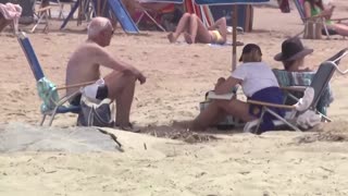 Joe Biden is lost at the Beach. Why aren't his "Voters" surrounding him like MAGA does with Trump?