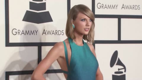 Taylor Swift fans are suing Ticketmaster