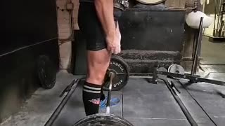 640 lb deadlift