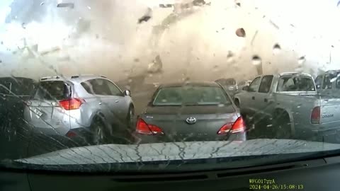 Terrifying Dash Cam Tornado Footage From Lincoln, Nebraska