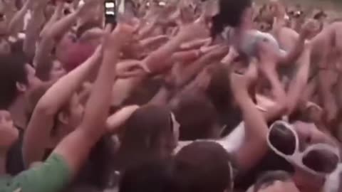 Katy Perry attempting to crowd surf back in 2008
