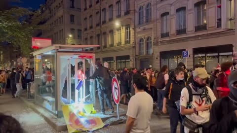 FRANCE 🔸 In Lyon, individuals disrupted the demonstration celebrating the P4