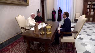 Macron meets Pope Francis at the Vatican