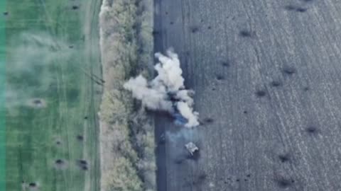 Moment Ukrainian Troops Blow Russian Tanks To Pieces On The Battlefield