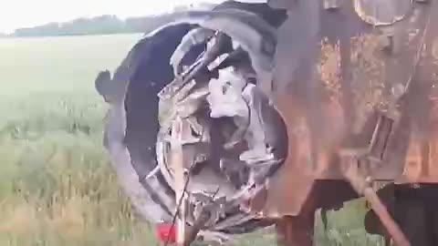 Russian Soldiers Film Their Destroyed S300 SAM