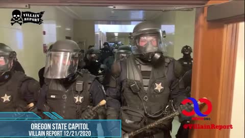 Patriot Groups Get Pushed Out Of Oregon Capitol Building By Oregon State Patrol