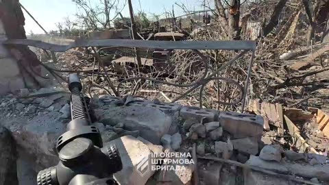 Ukraine combat footage : AFU clearing enemy positions from Russian forces