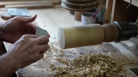 The process of making a Japanese tea box.