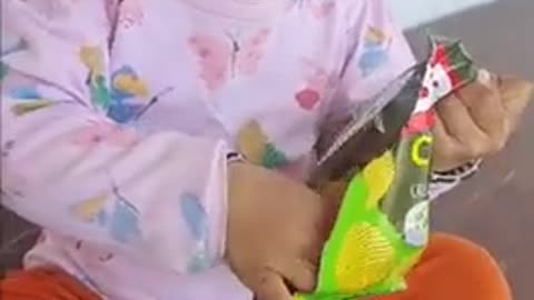 1 Year Cute Baby First Time Trying To Open Chips Packet #shorts #baby #packetopening