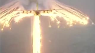 The C-130 Hercules releases its flares in an incredible way.