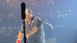 Luke Combs Kicks Water at Us! Wet!!