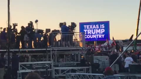 Trump 3-25-23 Waco rally-Trump exit song-Hold On Im Comin-Trump not on camera