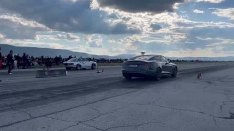 9 SECOND TESLA VS 900 HP AUDI 90