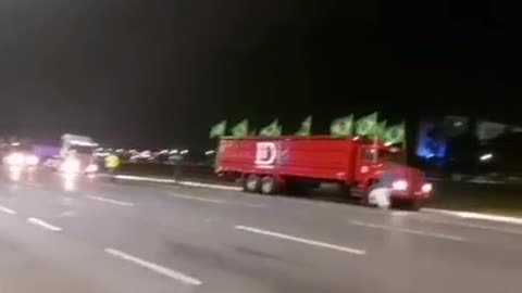 Brazilian Truckers Protest Mandates in Solidarity of Canada