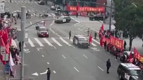 Chinese Commies in San Francisco Welcome Xi Jiping like a Hero