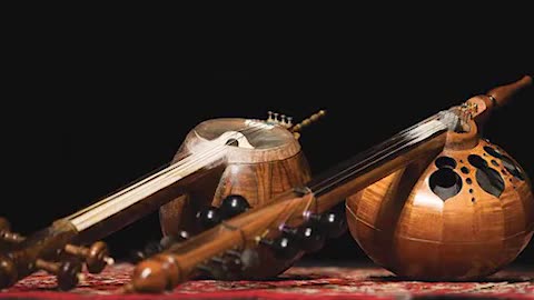 Music for peace of mind, beautiful wordless tradition in style and display of ancient Iranian works