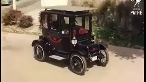 1912 Baker Electric vehicle retrofitted with solar panels in 1960