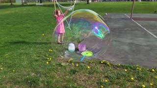 Giant Bubbles!
