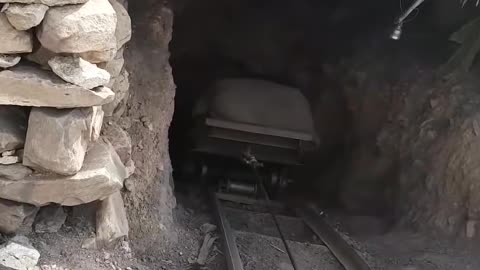 How they pull coal from mine...