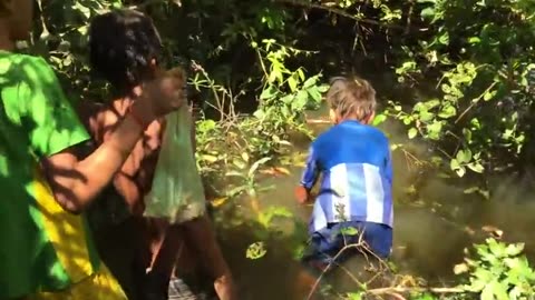 Amazing Children Catch Water Snake Using Traditional Net Trap
