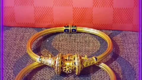 Jewellery gold kare bangles