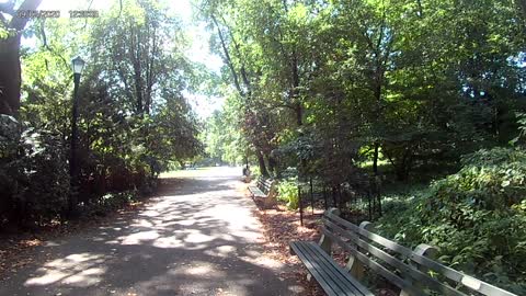 Walk around garden of Fort Tryon Park