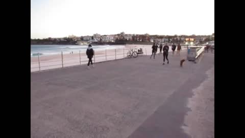 Sydney is in lockdown but Bondi Beach is crowded. The people see through the lies