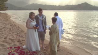 Why You Shouldn't Have Weddings At The Beach