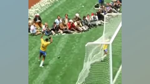 Brazil scores against Italy in the 1970 World Cup