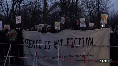Germany: Anti-vax demonstrators gather outside Berlin’s Reichstag - 11.12.2021