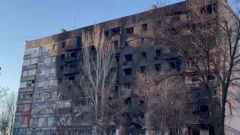 Mariupol emerges from the siege. “Show the whole world what’s happening here!”