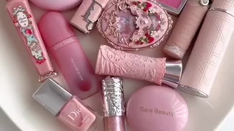 Dior pretty little things.