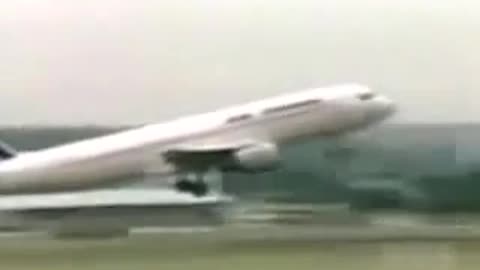 Airplane tries to take off and fails