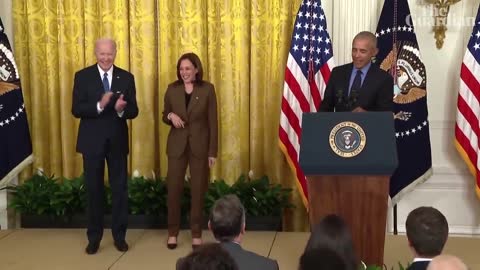 Obama calls Biden 'vice-president' on return to the White House