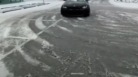 BMW Drifting In Snow 😍