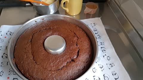Simple and quick chocolate cake
